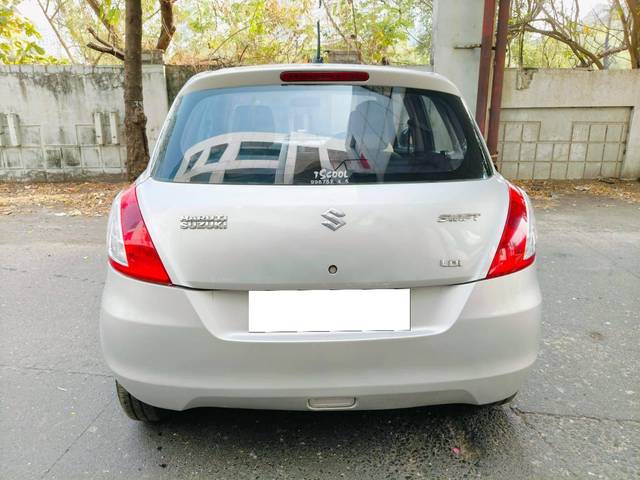 https://images10.gaadi.com/usedcar_image/4303098/original/processed_0d668f945612f89507fad6d31e723570.jpeg?imwidth=6402