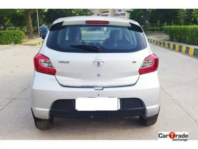 https://images10.gaadi.com/usedcar_image/4303103/original/processed_4b40d280740e457c5066e8f983203527.png?imwidth=6401