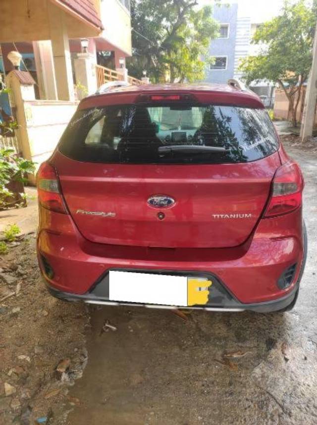 https://images10.gaadi.com/usedcar_image/4303112/original/processed_a48a9c15-ed54-43f1-af57-8b04b62a1065.jpg?imwidth=6402