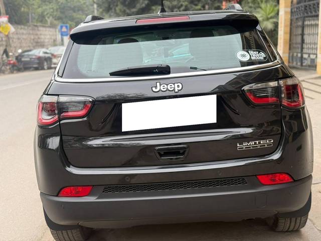 https://images10.gaadi.com/usedcar_image/4303122/original/processed_ca5e401d607a767611939deec0e612b1.jpg?imwidth=6402