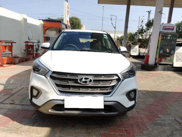 https://images10.gaadi.com/usedcar_image/4303225/original/processed_7fa78d60-41ca-40d6-83fb-01d2c97735a5.jpg?imwidth=6402