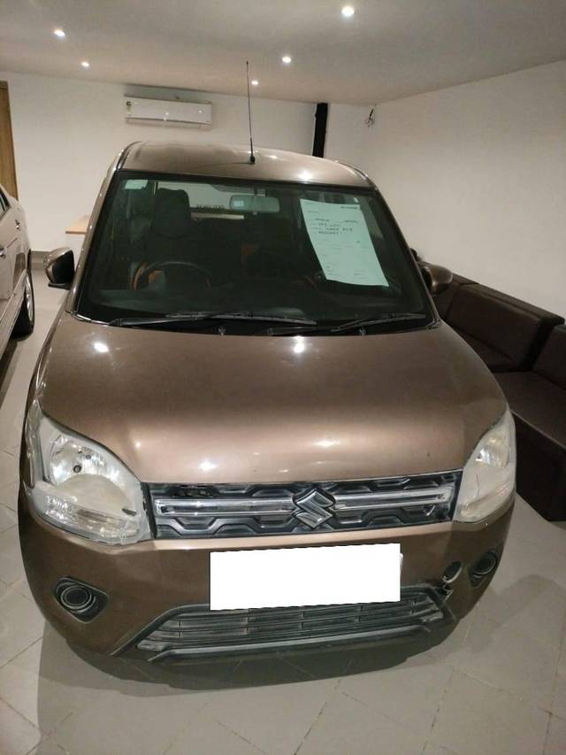 https://images10.gaadi.com/usedcar_image/4303279/original/processed_a203b9d77b1c6851ba6b17232f479e0d.jpg?imwidth=6402