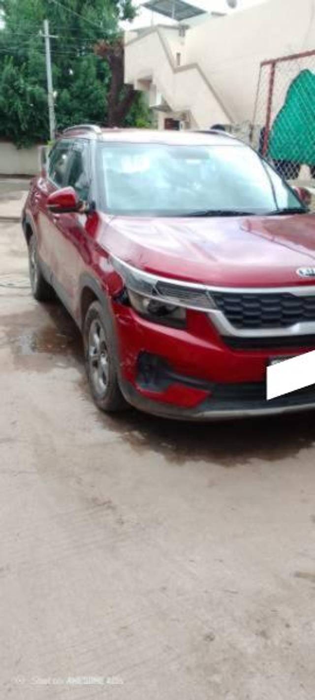 https://images10.gaadi.com/usedcar_image/4303336/original/processed_1ae4ed29-82bf-453e-b1a8-1c397146b695.jpg?imwidth=6400