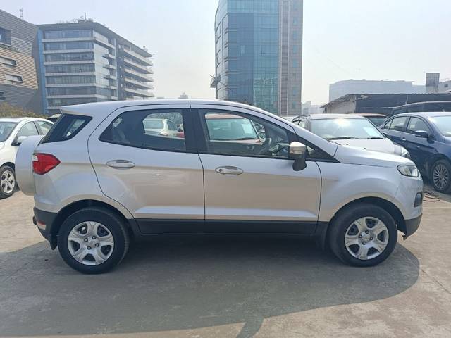 https://images10.gaadi.com/usedcar_image/4303361/original/1e6fdca5b88881150a78c7d196864e61.jpg?imwidth=6401