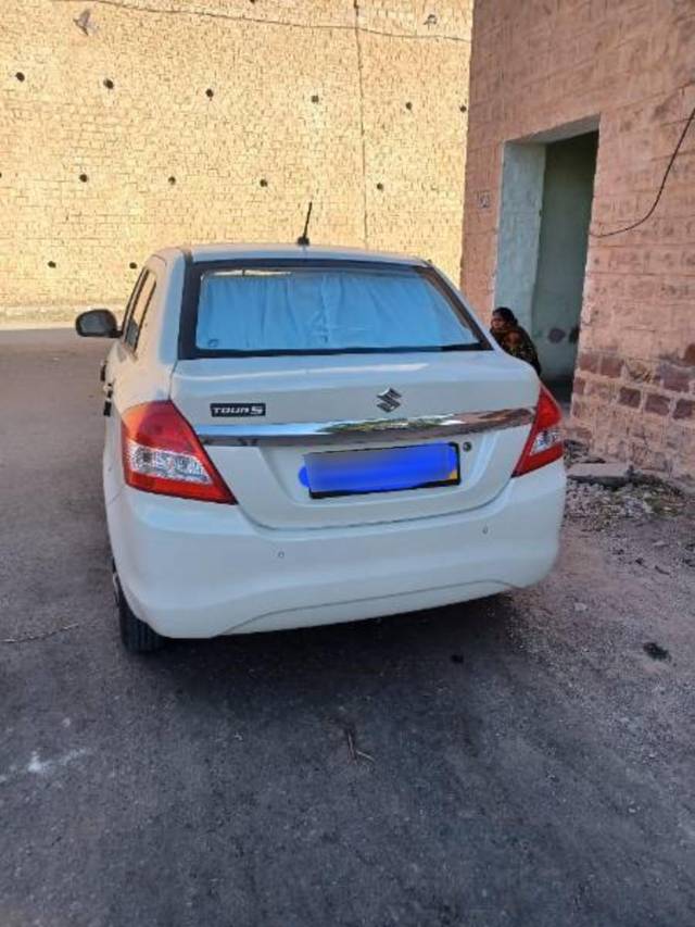 https://images10.gaadi.com/usedcar_image/4303390/original/processed_4aad8a86-88f9-4dd8-af27-167121b2b488.jpg?imwidth=6402