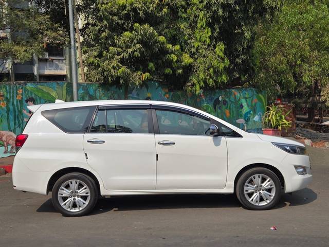 https://images10.gaadi.com/usedcar_image/4303449/original/7f6edae41ea7287ffe8e2d61e35fade0.jpg?imwidth=6401