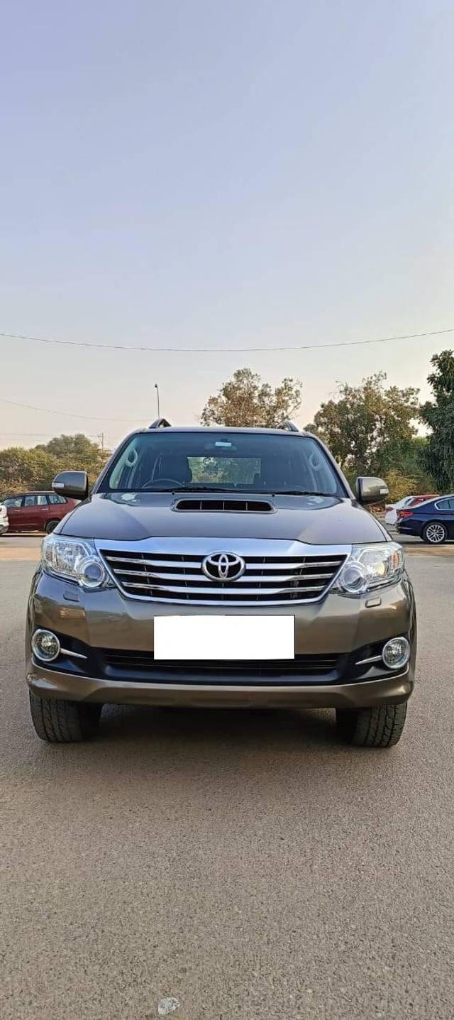 https://images10.gaadi.com/usedcar_image/4303484/original/processed_e6125ba524e626f6ee04433af7563c36.jpg?imwidth=6400