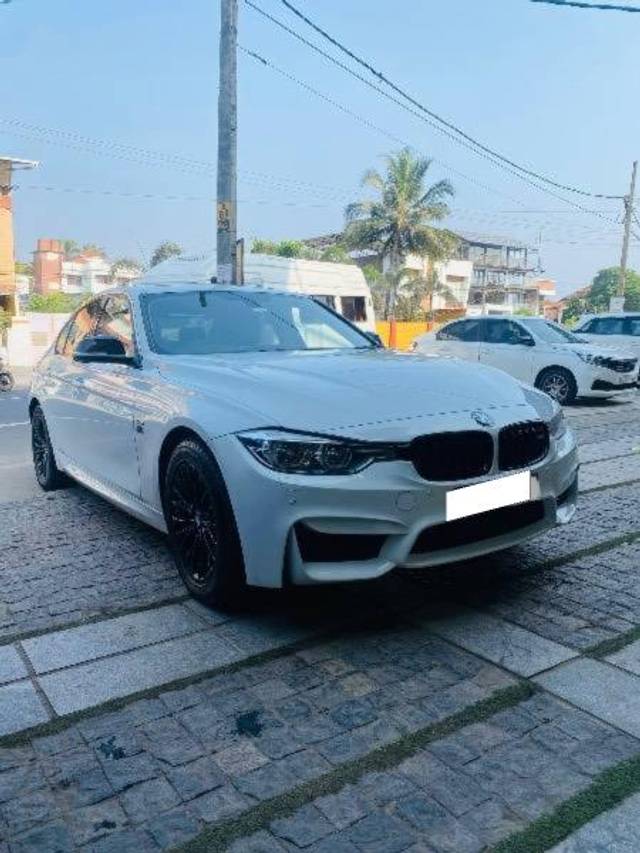 https://images10.gaadi.com/usedcar_image/4303497/original/processed_0860a69c-5b15-4ba7-a5b8-0a28ada05edc.jpg?imwidth=6400