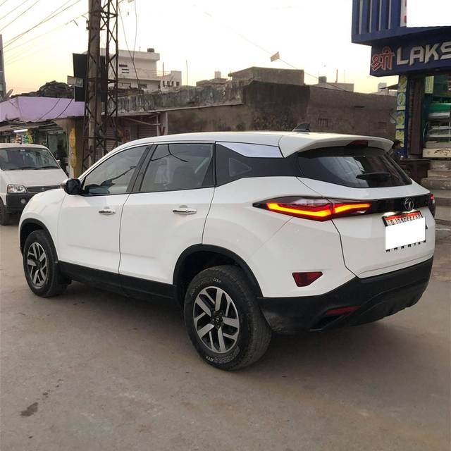 https://images10.gaadi.com/usedcar_image/4303498/original/processed_2654b9a9ca227d981e5d4813e619a7c0.jpg?imwidth=6401