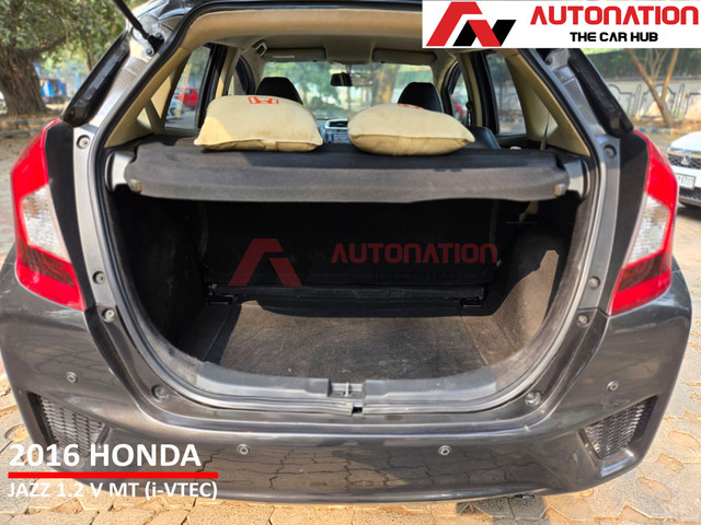 Second-hand 2016 Honda Jazz 1.2 V i VTEC for sale in Kolkata-8