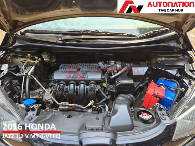 Second-hand 2016 Honda Jazz 1.2 V i VTEC for sale in Kolkata-7