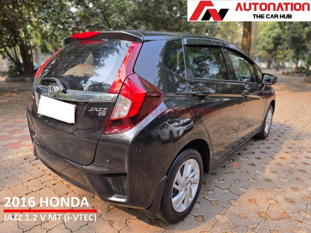 Second-hand 2016 Honda Jazz 1.2 V i VTEC for sale in Kolkata-10