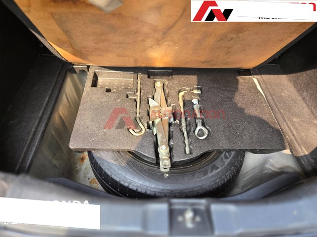 Second-hand 2016 Honda Jazz 1.2 V i VTEC for sale in Kolkata-9