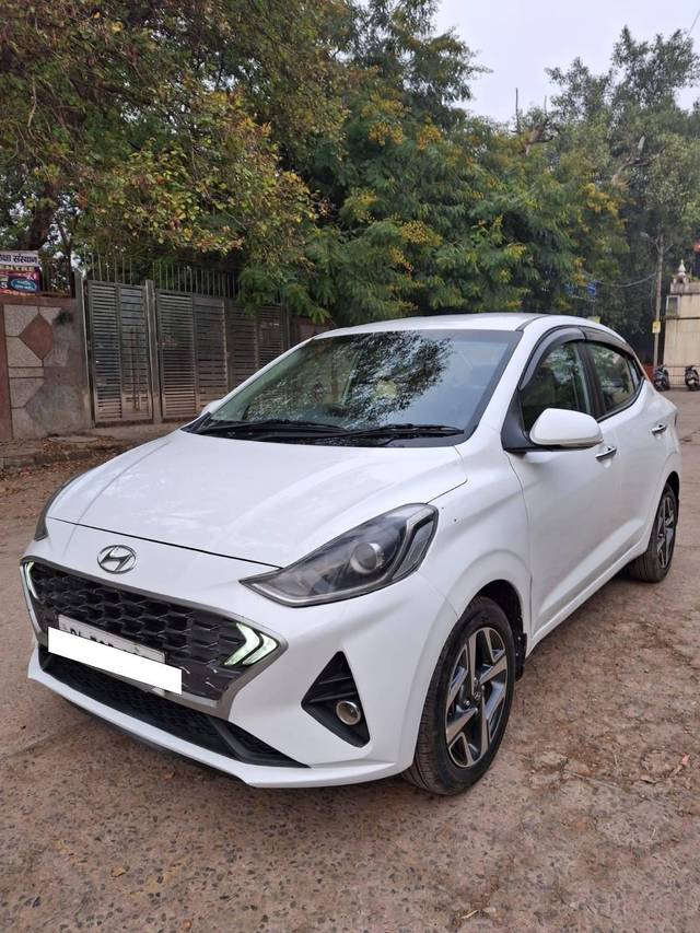 https://images10.gaadi.com/usedcar_image/4303617/original/processed_ffa2745411289ab4d8e07a25665cc9db.jpg?imwidth=6402