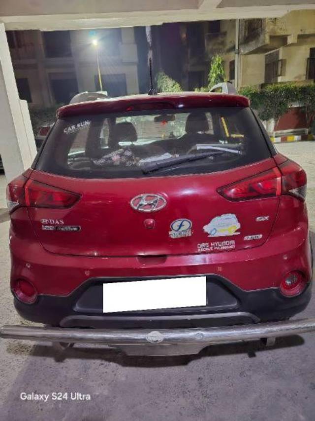 https://images10.gaadi.com/usedcar_image/4303625/original/processed_f265077b-ca33-4ffe-844d-20869318f44e.jpg?imwidth=6401