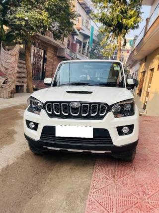 Mahindra Scorpio 2014-2022 Mahindra Scorpio S7 140 BSIV