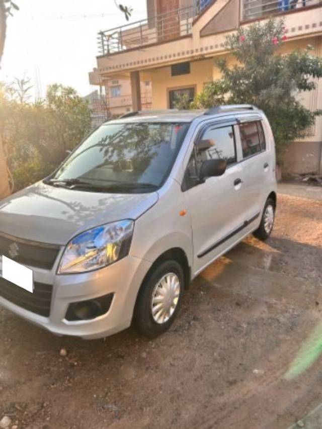 https://images10.gaadi.com/usedcar_image/4303739/original/processed_c40ad2d2-0ed0-4ec9-84b8-c3836050fd96.jpeg?imwidth=6400