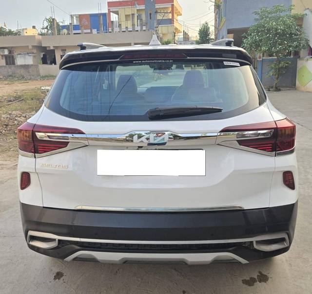 https://images10.gaadi.com/usedcar_image/4303782/original/processed_2471e60d907fc6c3bcc21d396aef1528.jpg?imwidth=6401