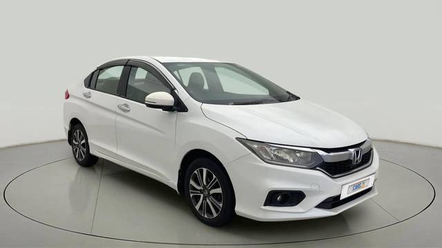 https://images10.gaadi.com/usedcar_image/4303802/original/b881d13d8fe01b25bec8a4f429e8d20d.jpg?imwidth=6400