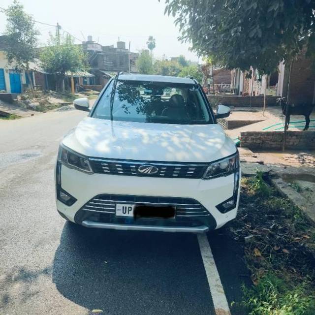 https://images10.gaadi.com/usedcar_image/4303812/original/processed_38a36da2-b01c-4e9e-9f88-77217487929b.jpg?imwidth=6400