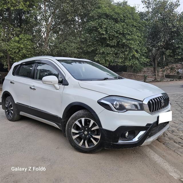 https://images10.gaadi.com/usedcar_image/4303841/original/processed_da09426dec27eb445cc94989653e7ecb.jpg?imwidth=6400