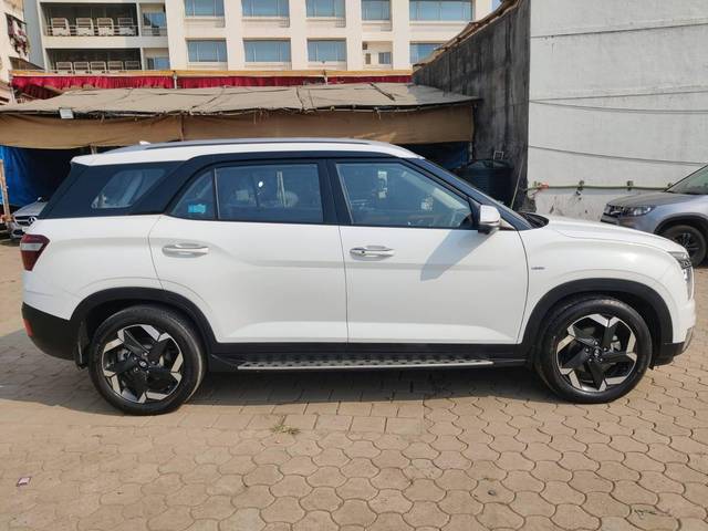 https://images10.gaadi.com/usedcar_image/4303869/original/processed_16d1c3cdee75787bcb757bb85804d64f.jpeg?imwidth=6401