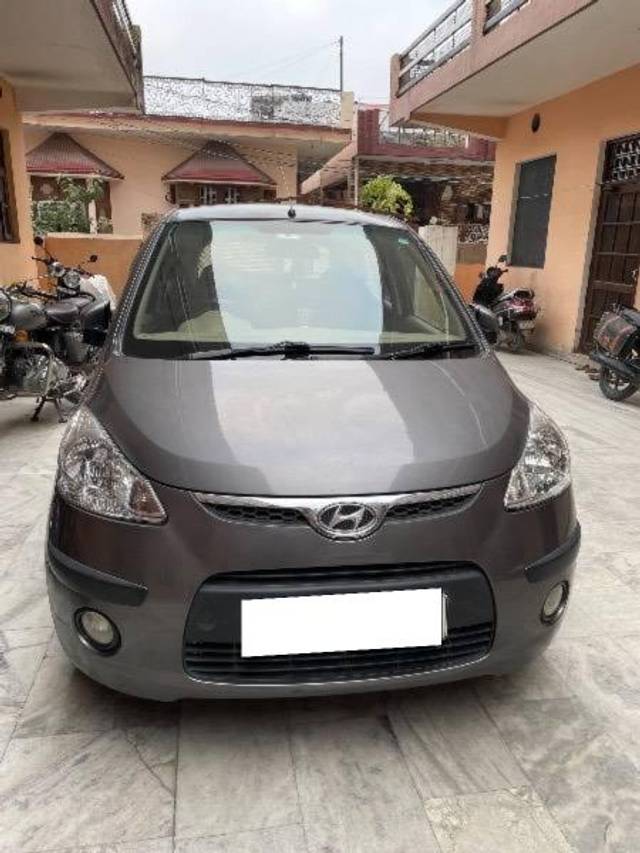 https://images10.gaadi.com/usedcar_image/4303874/original/processed_1928431d-b3f7-446e-a31e-6af7370cbd88.jpeg?imwidth=6402