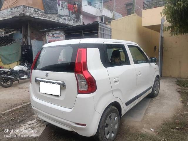 https://images10.gaadi.com/usedcar_image/4303917/original/processed_dee0c824-ccb4-4157-b709-3046b751c82a.jpg?imwidth=6401