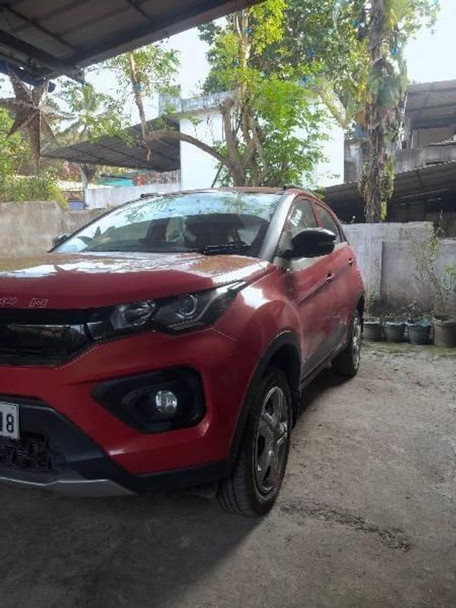 https://images10.gaadi.com/usedcar_image/4304014/original/processed_81ee94d4-8a98-46c3-a4a2-3465ef3cf816.jpeg?imwidth=6402