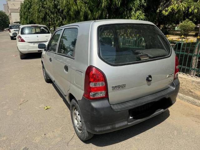 https://images10.gaadi.com/usedcar_image/4304040/original/processed_b94abfd9-5538-414b-a98e-5db20c49afd2.jpg?imwidth=6402