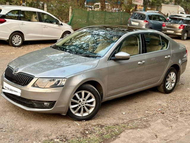 https://images10.gaadi.com/usedcar_image/4304073/original/processed_7538577aa292597b57fa3f80f1a92e50.jpg?imwidth=6400