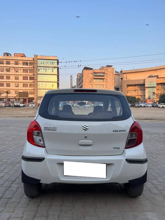 https://images10.gaadi.com/usedcar_image/4304096/original/processed_708ae02015518d4e06a1eaee574a8533.jpg?imwidth=6402