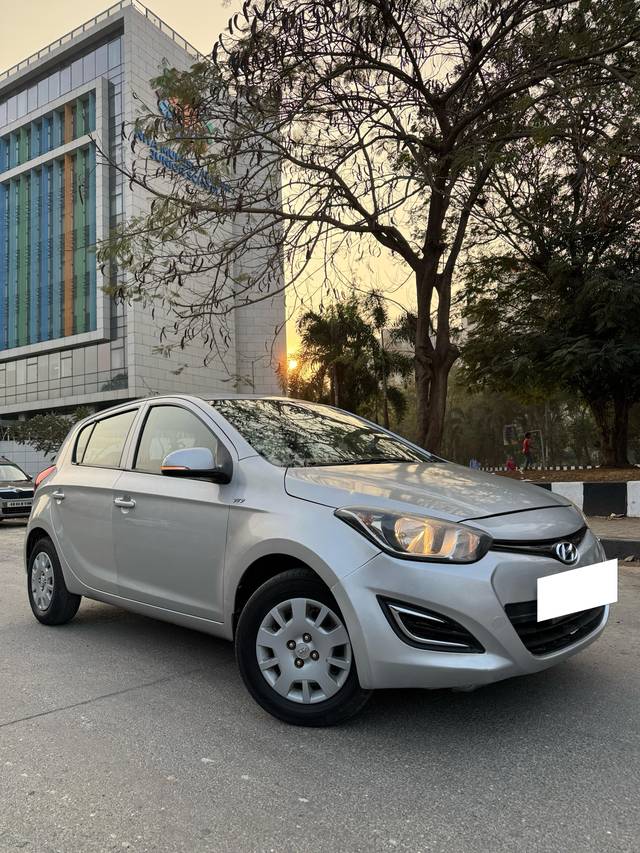 https://images10.gaadi.com/usedcar_image/4304135/original/processed_d9a5eaeea059b77241741026fca8afbb.jpg?imwidth=6400