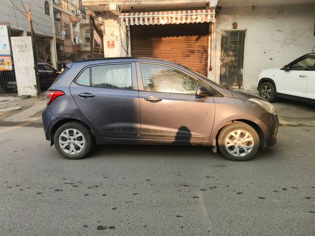 https://images10.gaadi.com/usedcar_image/4304173/original/processed_277ce2f957c56d84989bcb4c44363eec.jpg?imwidth=6401