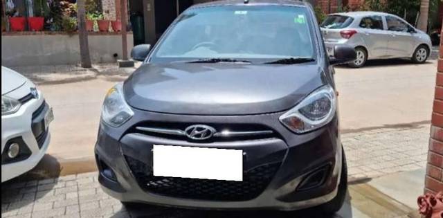 https://images10.gaadi.com/usedcar_image/4304186/original/processed_4f0823a5-ab69-4e38-976a-912027076441.jpg?imwidth=6400