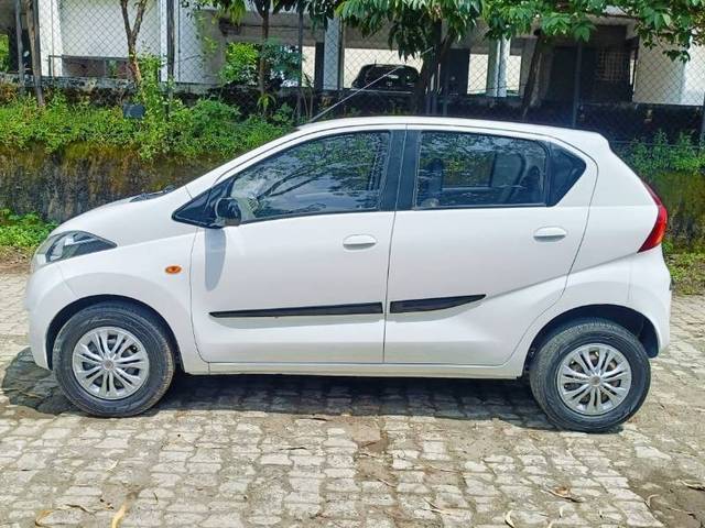 https://images10.gaadi.com/usedcar_image/4304203/original/27a24a5ccea59b95c8c0f475291e82fc.jpg?imwidth=6402