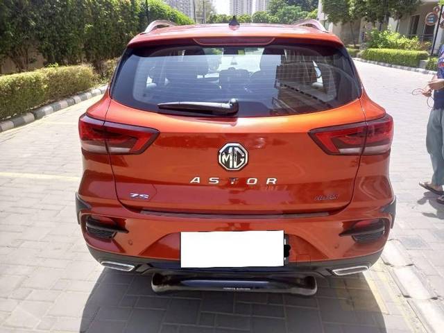 https://images10.gaadi.com/usedcar_image/4304223/original/846b743e08e197af9ed5edb923f193d0.jpg?imwidth=6401