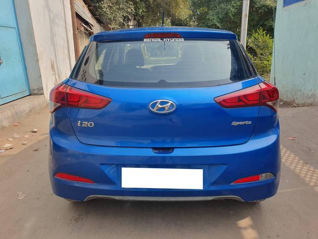 https://images10.gaadi.com/usedcar_image/4304344/original/processed_34a72b045c300aa43f5f113e50f2ec84.jpg?imwidth=6401