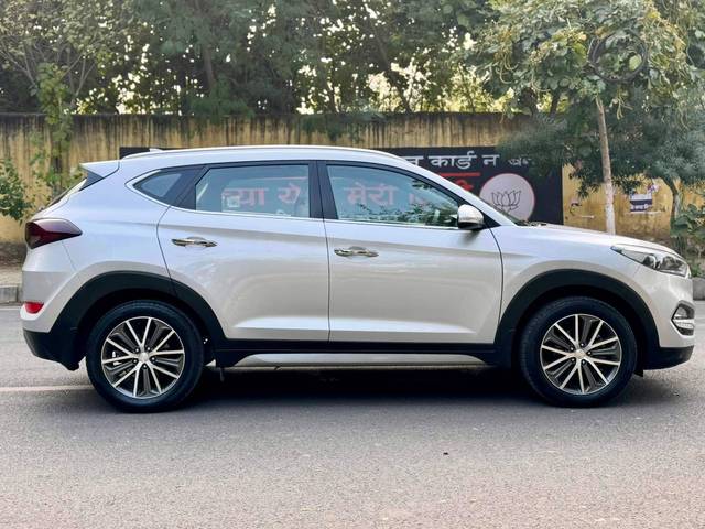 https://images10.gaadi.com/usedcar_image/4304400/original/processed_a2b43cbd7f377de6dcb9a35f1e03ddfd.jpg?imwidth=6401