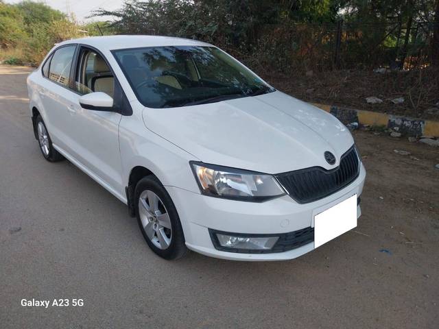 https://images10.gaadi.com/usedcar_image/4304403/original/processed_c3e4b2ddd3cd40543c9e45ba4d8a58f9.jpg?imwidth=6400