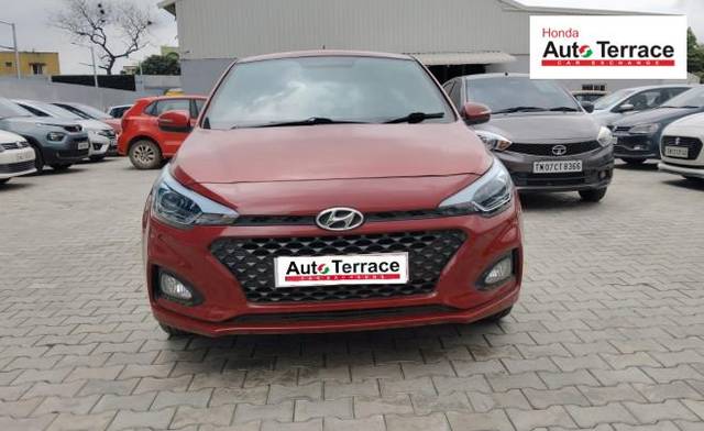 https://images10.gaadi.com/usedcar_image/4304404/original/f19071de14bb6f4ef012499dca22c5cb.jpeg?imwidth=6400