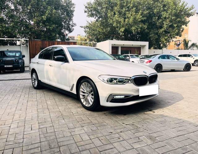 https://images10.gaadi.com/usedcar_image/4304472/original/processed_8efb171eae60d042b7a0122140fcabdf.jpeg?imwidth=6400