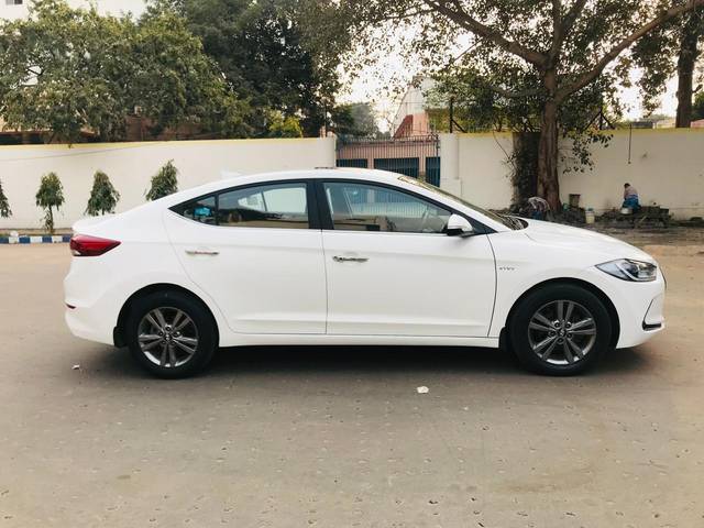 https://images10.gaadi.com/usedcar_image/4304534/original/83ef3317f6e3ff1e2bbb65f754207bfd.jpg?imwidth=6401