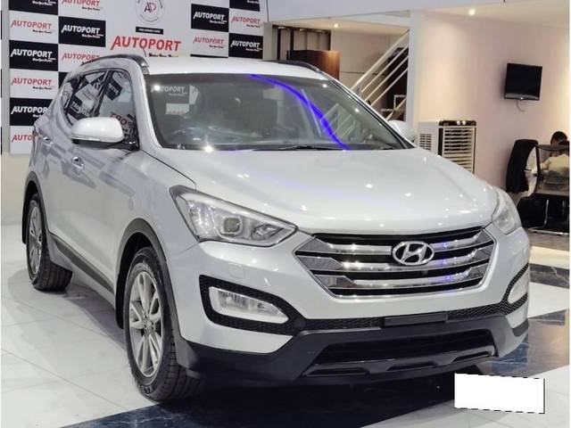 https://images10.gaadi.com/usedcar_image/4304558/original/processed_dad56d7fa0f2075f560c7b4609341170.jpg?imwidth=6400