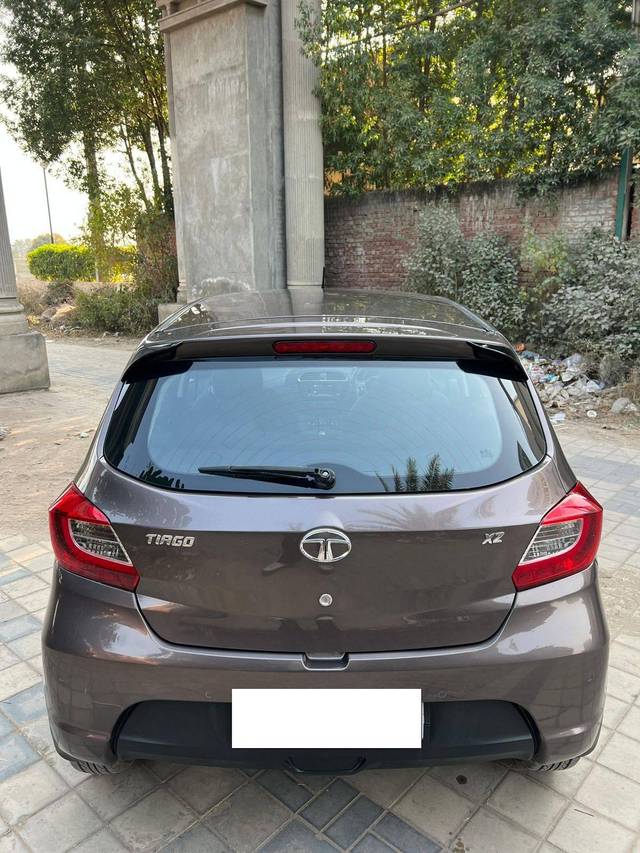 https://images10.gaadi.com/usedcar_image/4304591/original/processed_1ba71f1fe4c0dc477e6e79f03ff2d96e.jpg?imwidth=6401