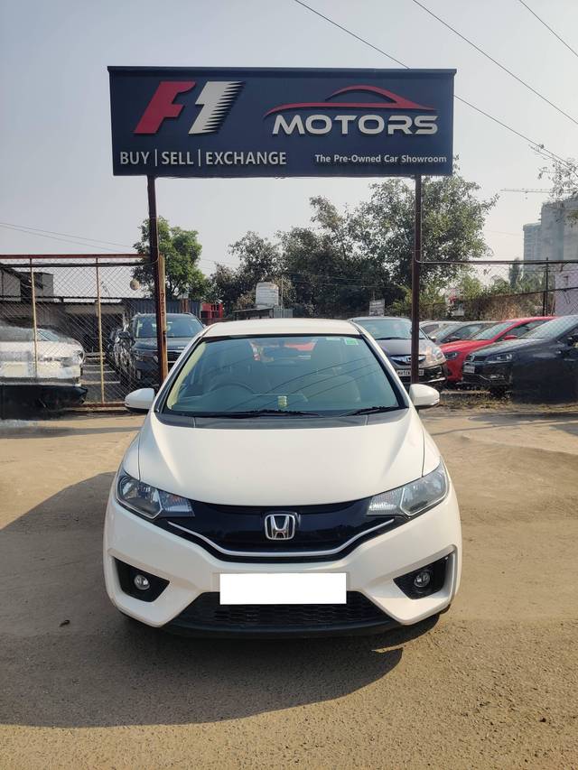 https://images10.gaadi.com/usedcar_image/4304626/original/processed_af4046a6e3bdf0d67c3f6e59a0bccaf9.jpg?imwidth=6402