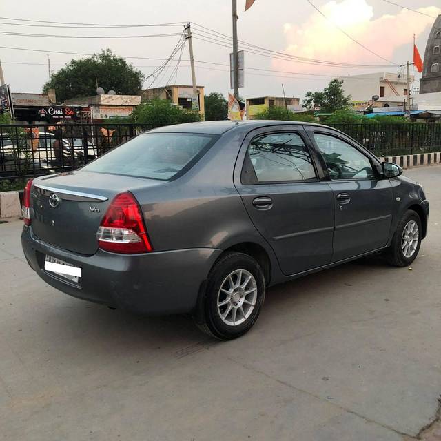 https://images10.gaadi.com/usedcar_image/4304688/original/processed_09240ababc17af13142fd1133251f0fe.jpg?imwidth=6401