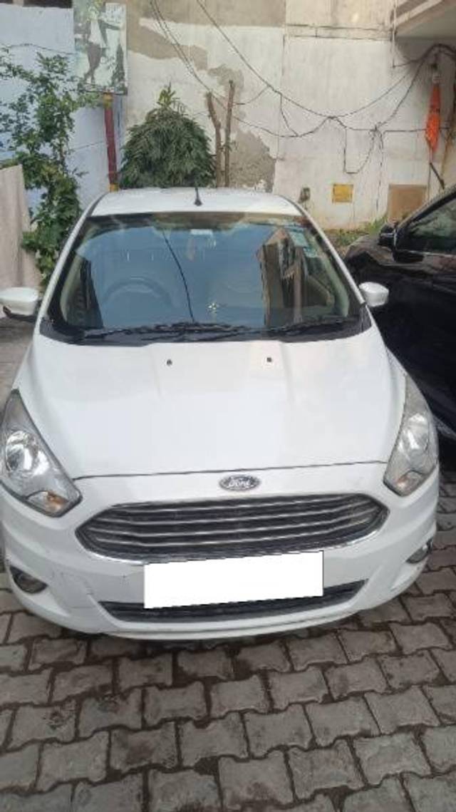 https://images10.gaadi.com/usedcar_image/4304692/original/processed_2aea68e0-7e8d-4f00-b493-c8bd8e34d7fb.jpg?imwidth=6400