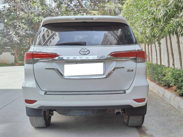 https://images10.gaadi.com/usedcar_image/4304699/original/processed_f50f29ffb696adb66064be11833ae9a1.jpg?imwidth=6402