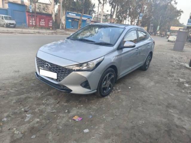 https://images10.gaadi.com/usedcar_image/4304715/original/processed_bb541d58-44bf-4966-8e22-ccf1c4c9edba.jpeg?imwidth=6402